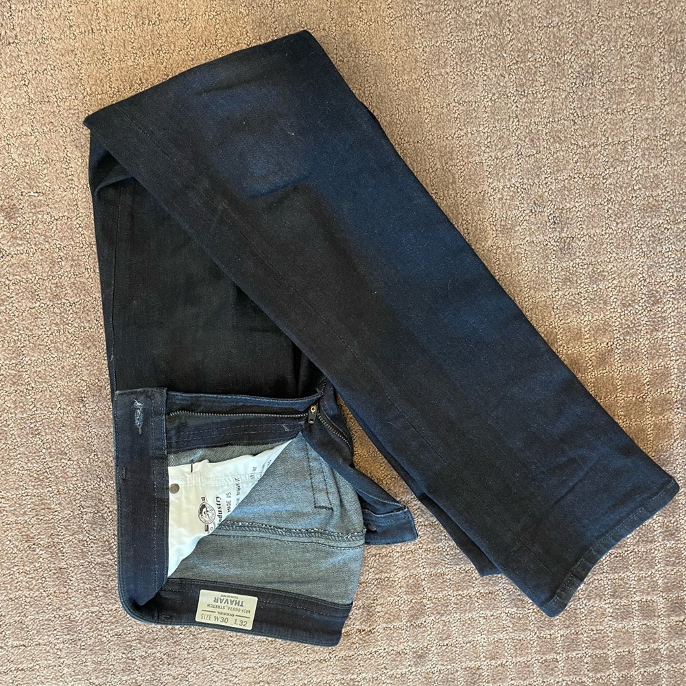 Diesel slim cut jean’s